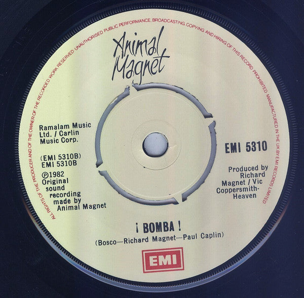 Animal Magnet : Baby Clothes (7")