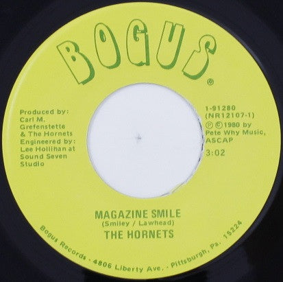 The Hornets (3) : Magazine Smile / Girls Don't Change (7", Single)